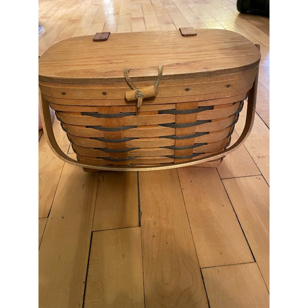 Vintage 1995 Longaberger Purse Basket w/ wooden lid, handle leather hinges